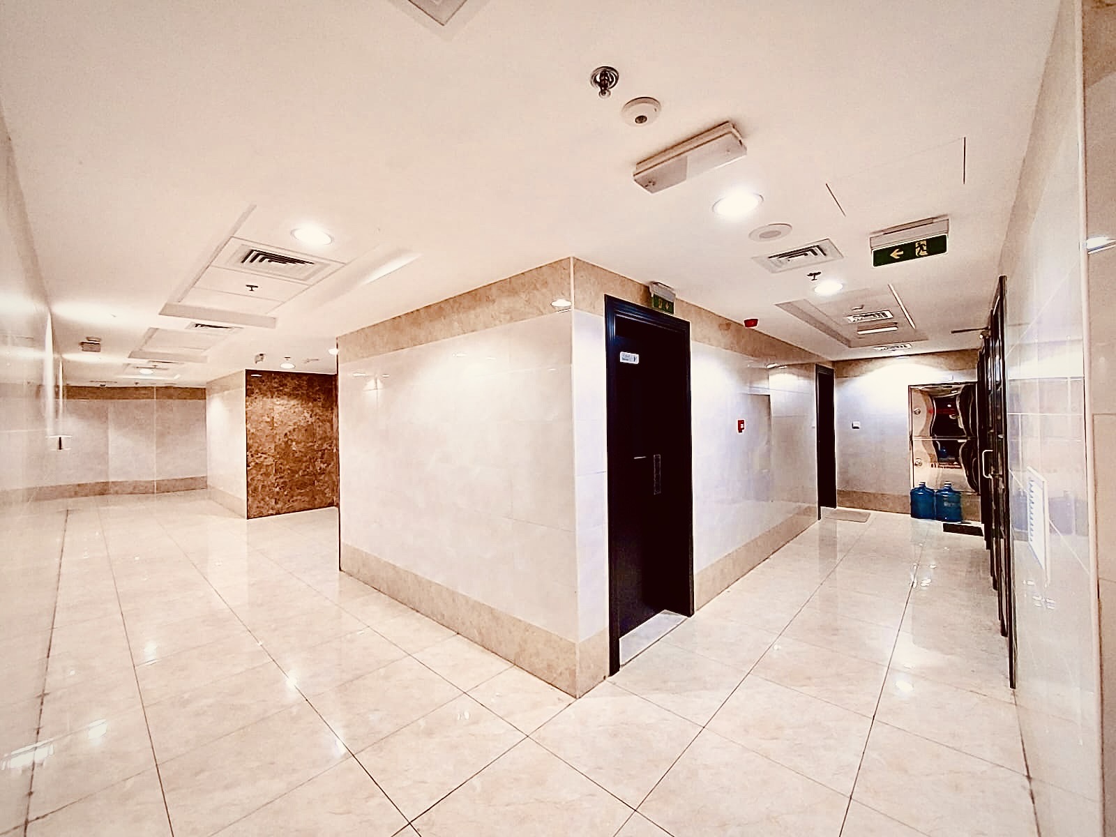 Limited oFFER 1 MONTH FREE BRAND NEW 1BHK 2washroom master room with balcony waldrop prime lockion school zoon Muwaileh sharjah