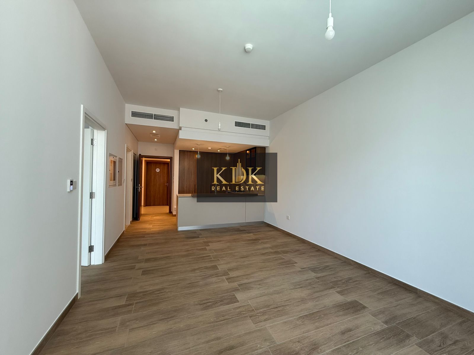 Luxury Unit | 1BHK Fitted Kitchen | Brand NEW