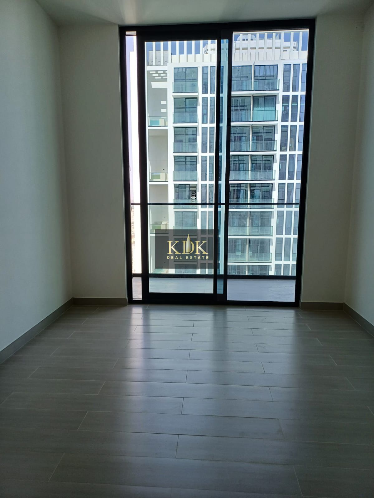 Park View | Prime Location | Spacious Unit