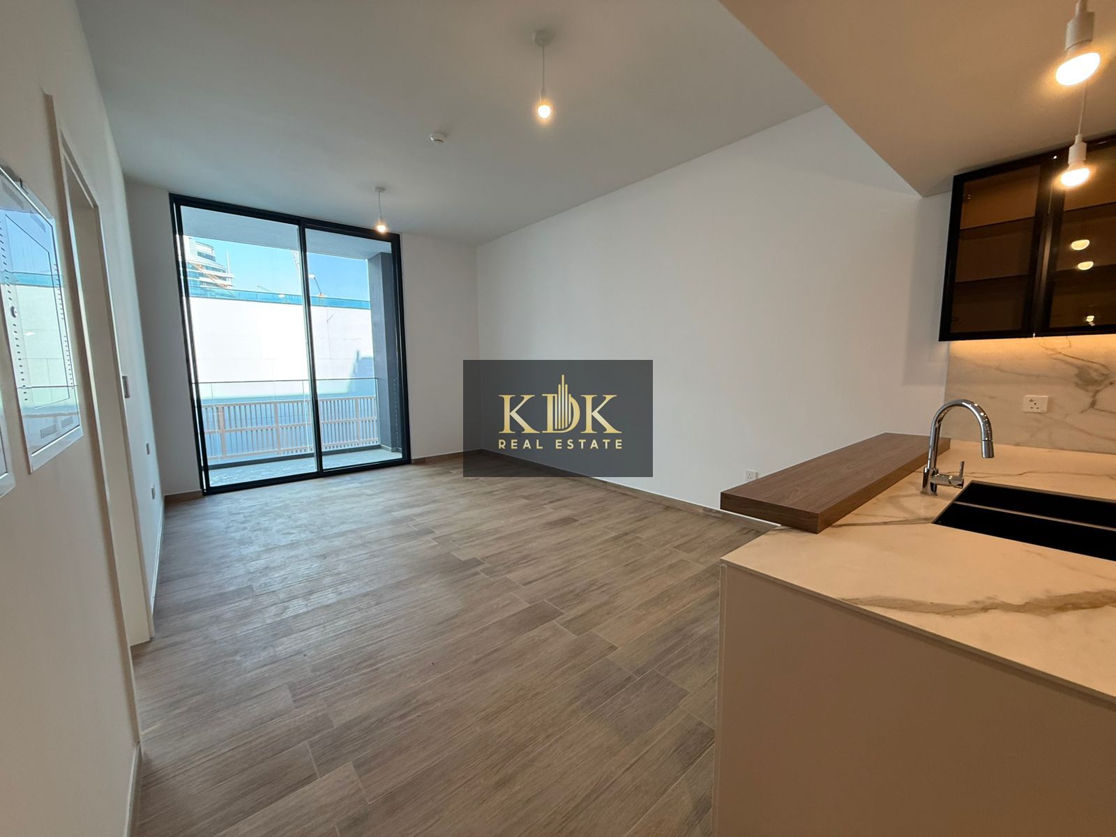 Poo View | 1BHK Fitted Kitchen | Call now