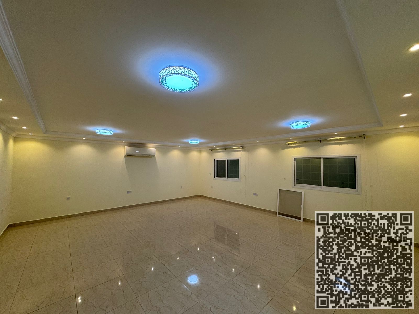 7 master bedrooms Villa ground floor Avalaible For Rent In Al Rawda Ajman