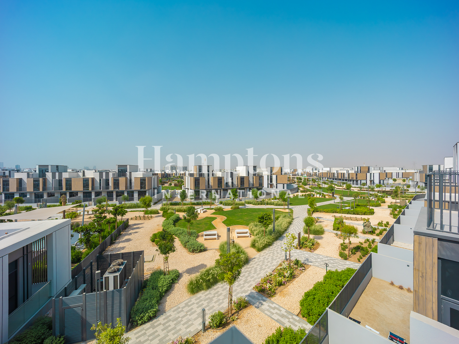 Park View | Roof Access | Steps To Pool