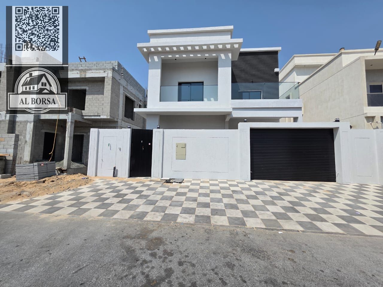 Villa in Al Yasmeen, behind the garden: Built-in area: 3,190 square feet Land area: 280 square meters Villa details: Large living room with central
