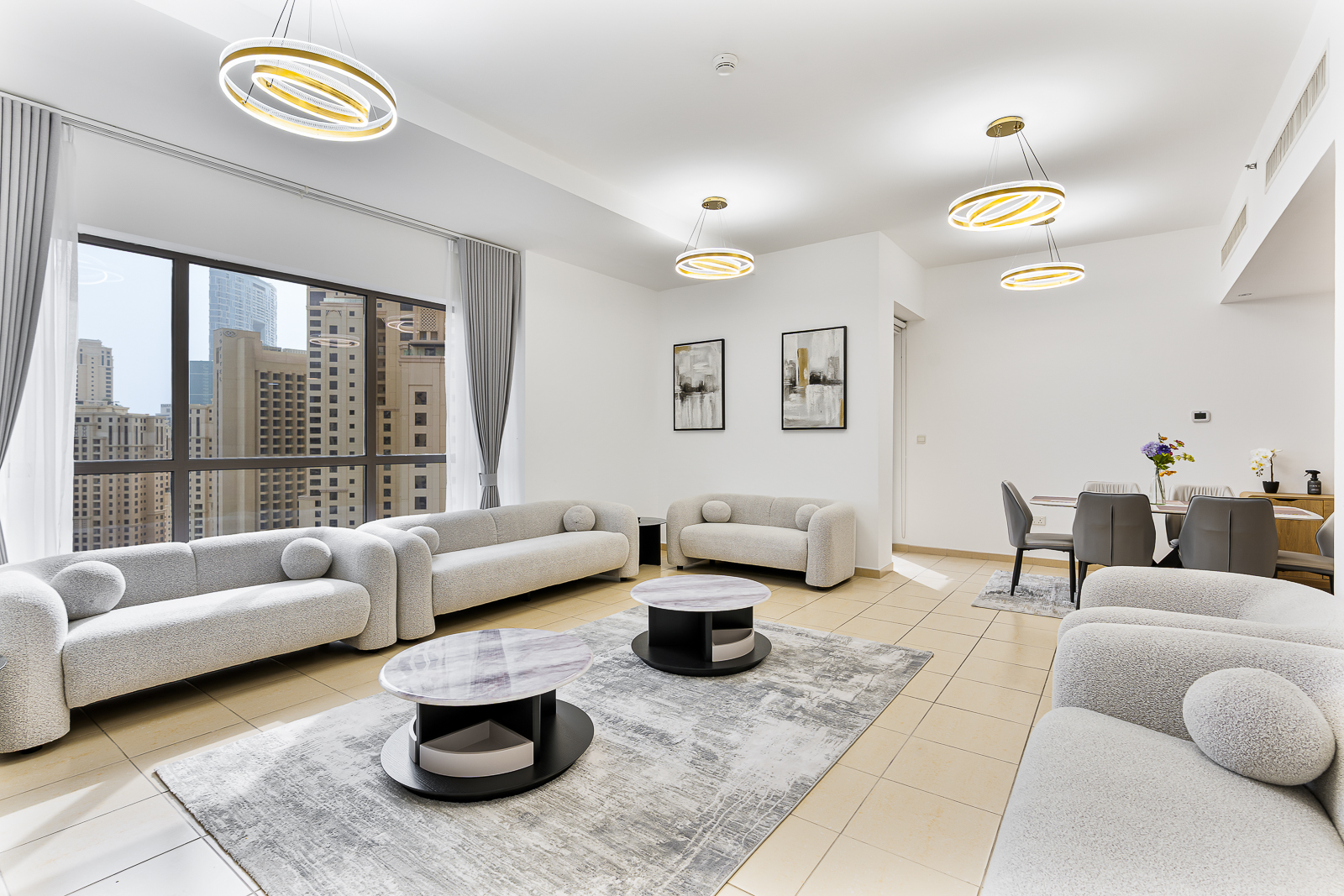 Chic 2-bed Oasis w/ Marina Views | Walk to Beach! | Furnished | Flexible term