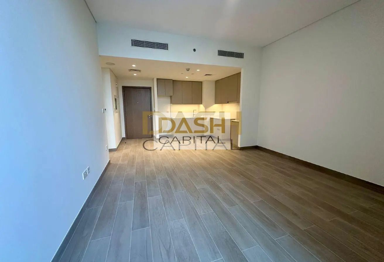 Elegant 1BR | Prime Location | Beach Access