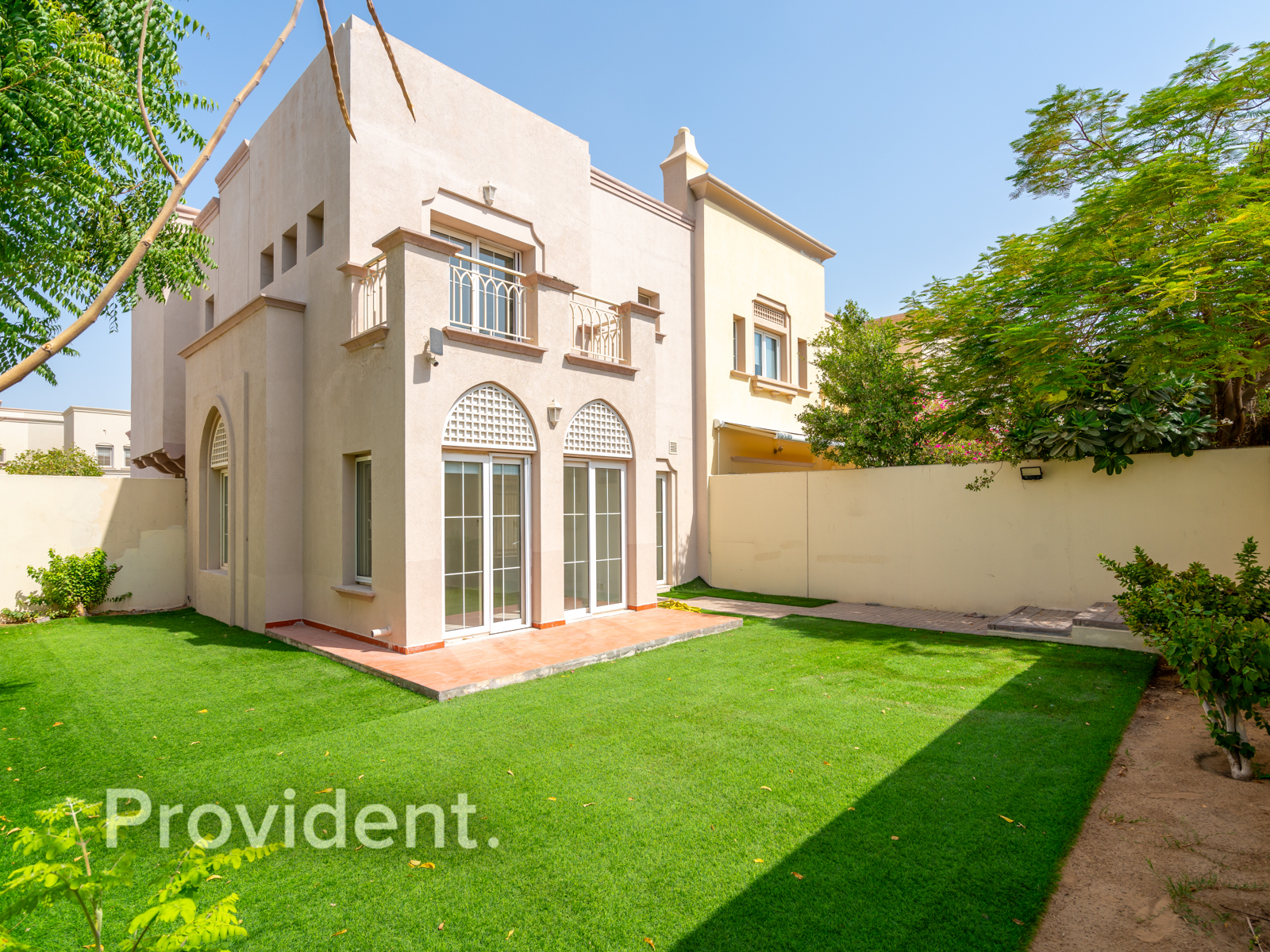 Immaculate Condition | Spacious | Middle Unit