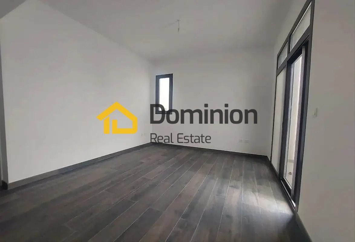 PRIME LOCATION l READY TO MOVE l PEACEFUL COMMUNITY