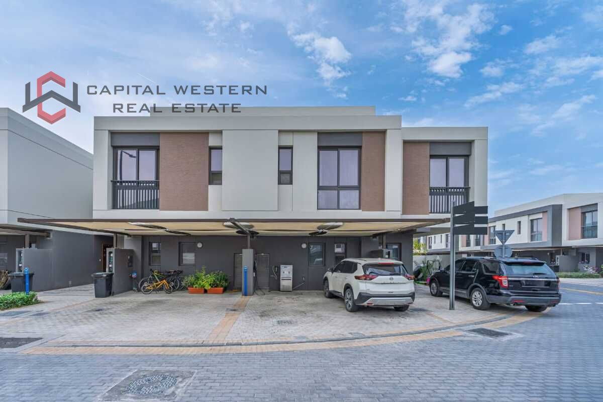 Fully Furnished 4BR Villa | Corner Plot | Vacant