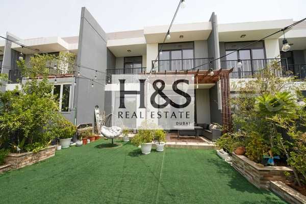 Genuine Resale | Fully Upgraded | Spacious Townhouse