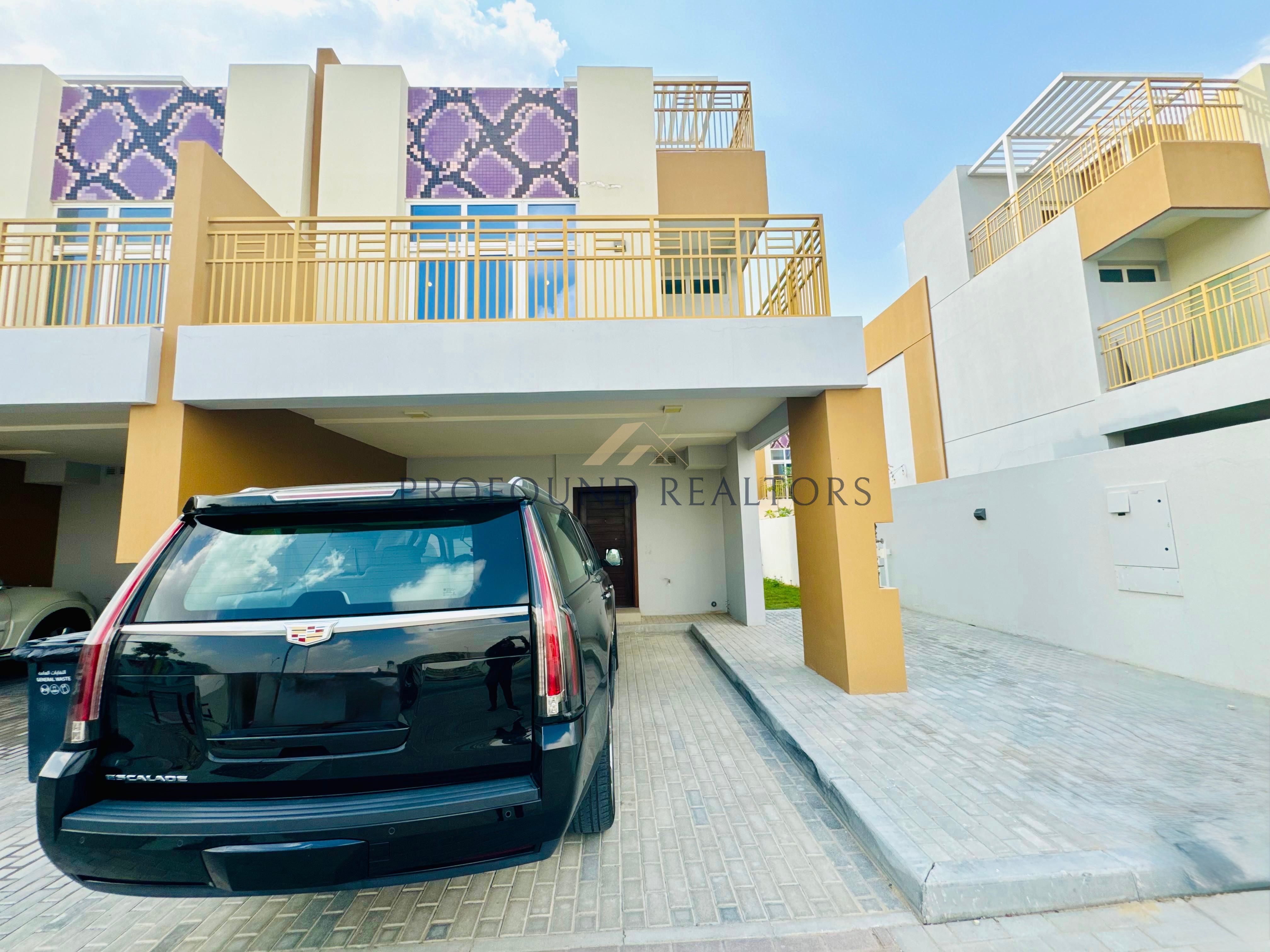 Private Garden I 3BR+Rooftop Townhouse I Big Plot