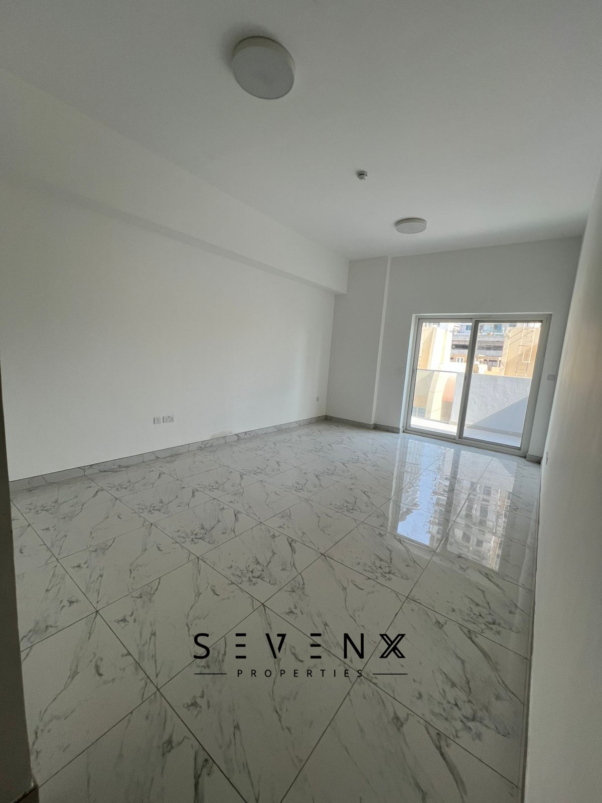 Bright Unit | 1 Bedroom | JVC