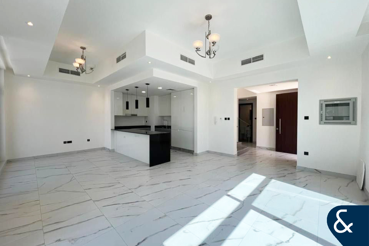 4 Bedroom | Best Location | Middle Unit