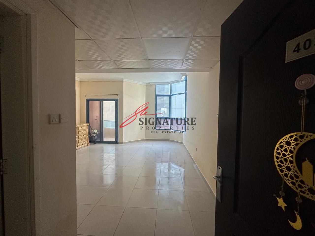 GREATEST DEAL FOR RENT 1 BED HALL IN AL KHOR TOWER DOWN FLOOR IN A VERY GOOD PRICE