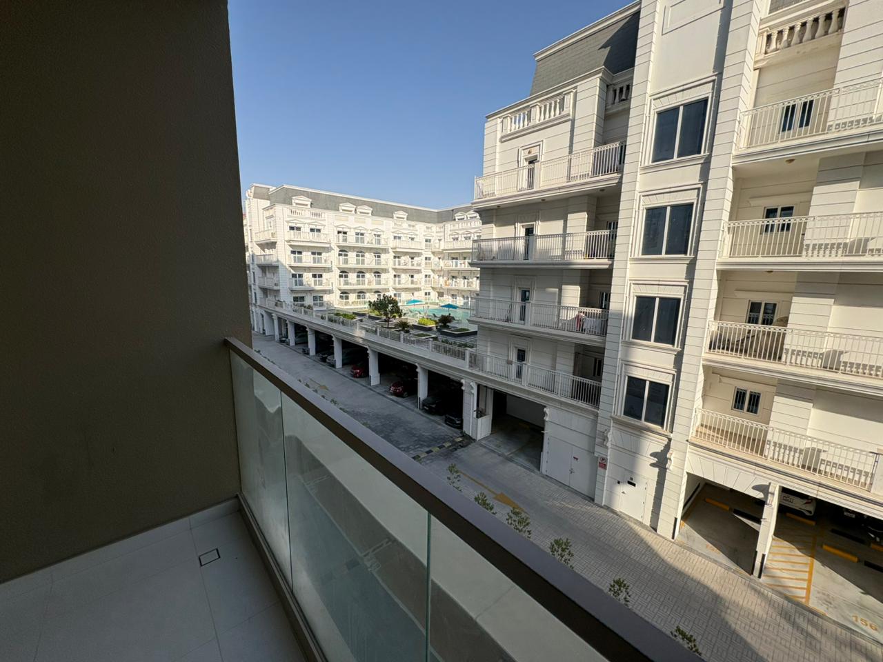 Brande new | vacant | Open View