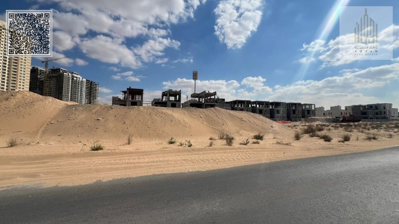 Residential and commercial land in Al Amerah,