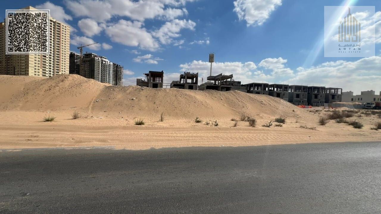 For sale, residential-commercial land