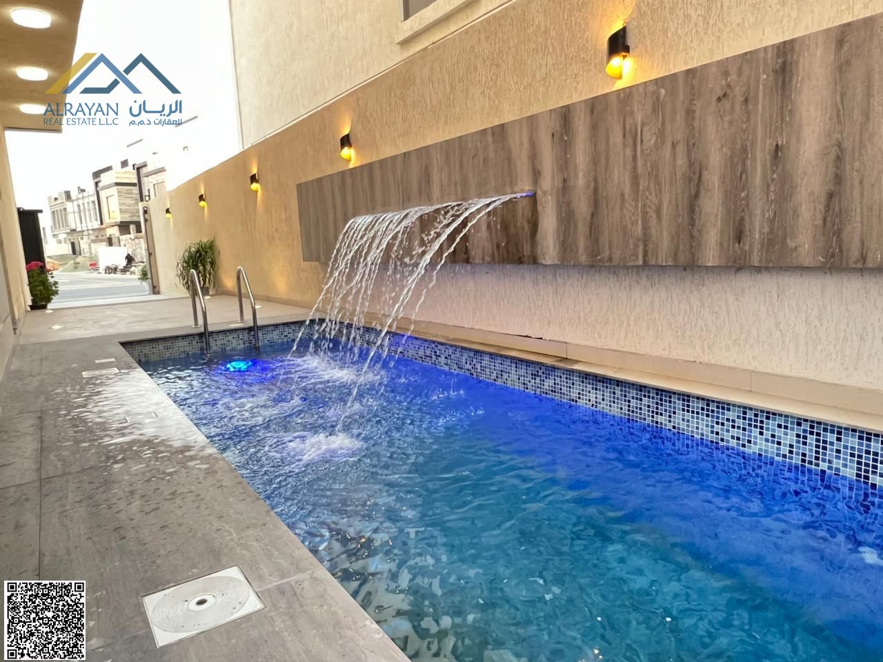 Modern villa with superb finishing, swimming pool, and roof. Price includes transfer fees and air conditioning units.