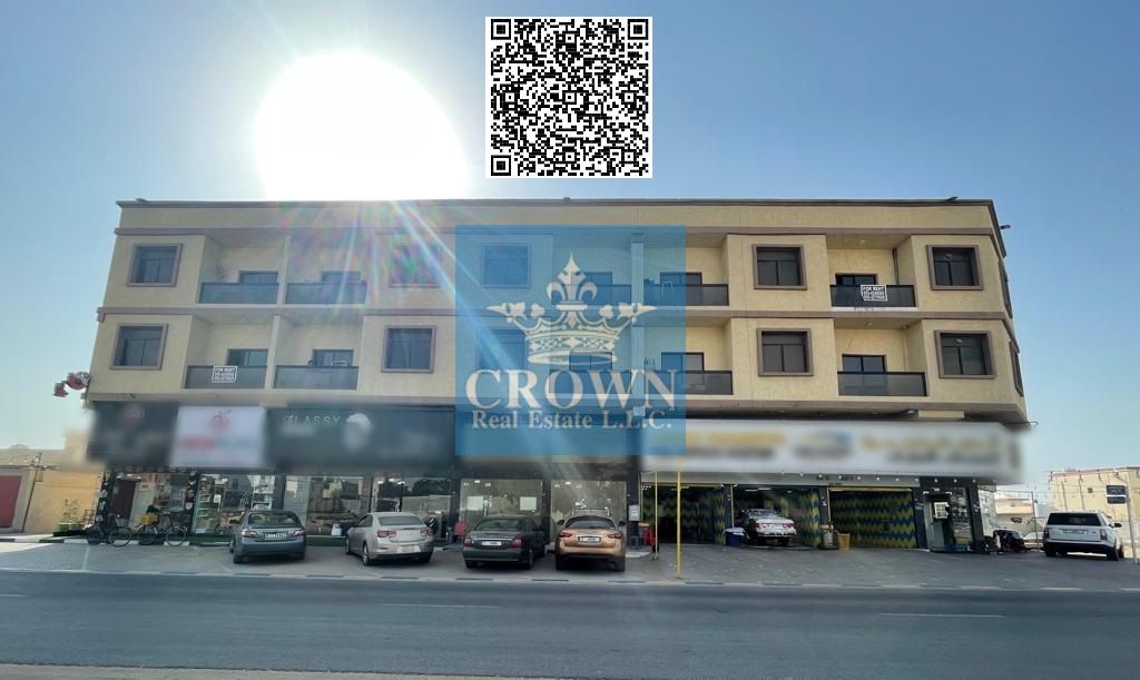 Corner Building - Real Pictures - Big Size