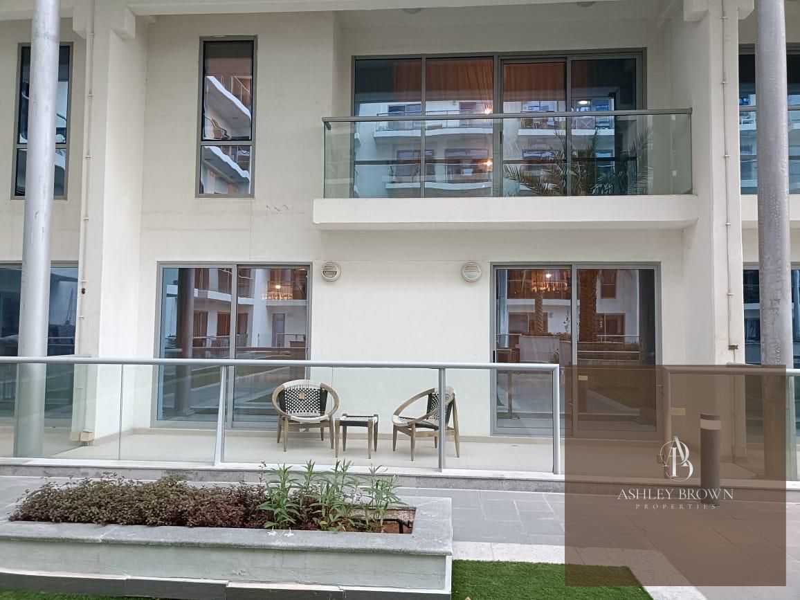 DUPLEX | DIRECT BEACH ACCESS I FURNISHED I VACANT