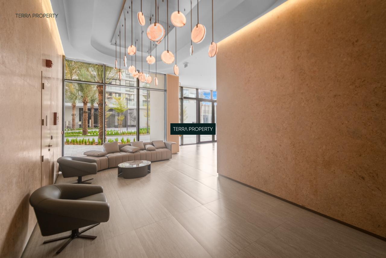 Luxury Full Seaview Apartment in Bay Residences.