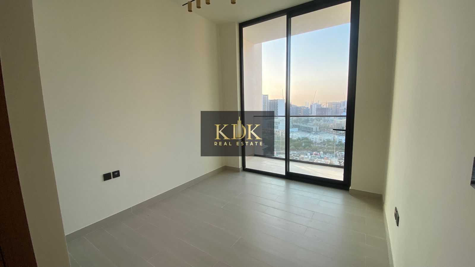 Brand New 1BHK | Great Amenities | Top Floor