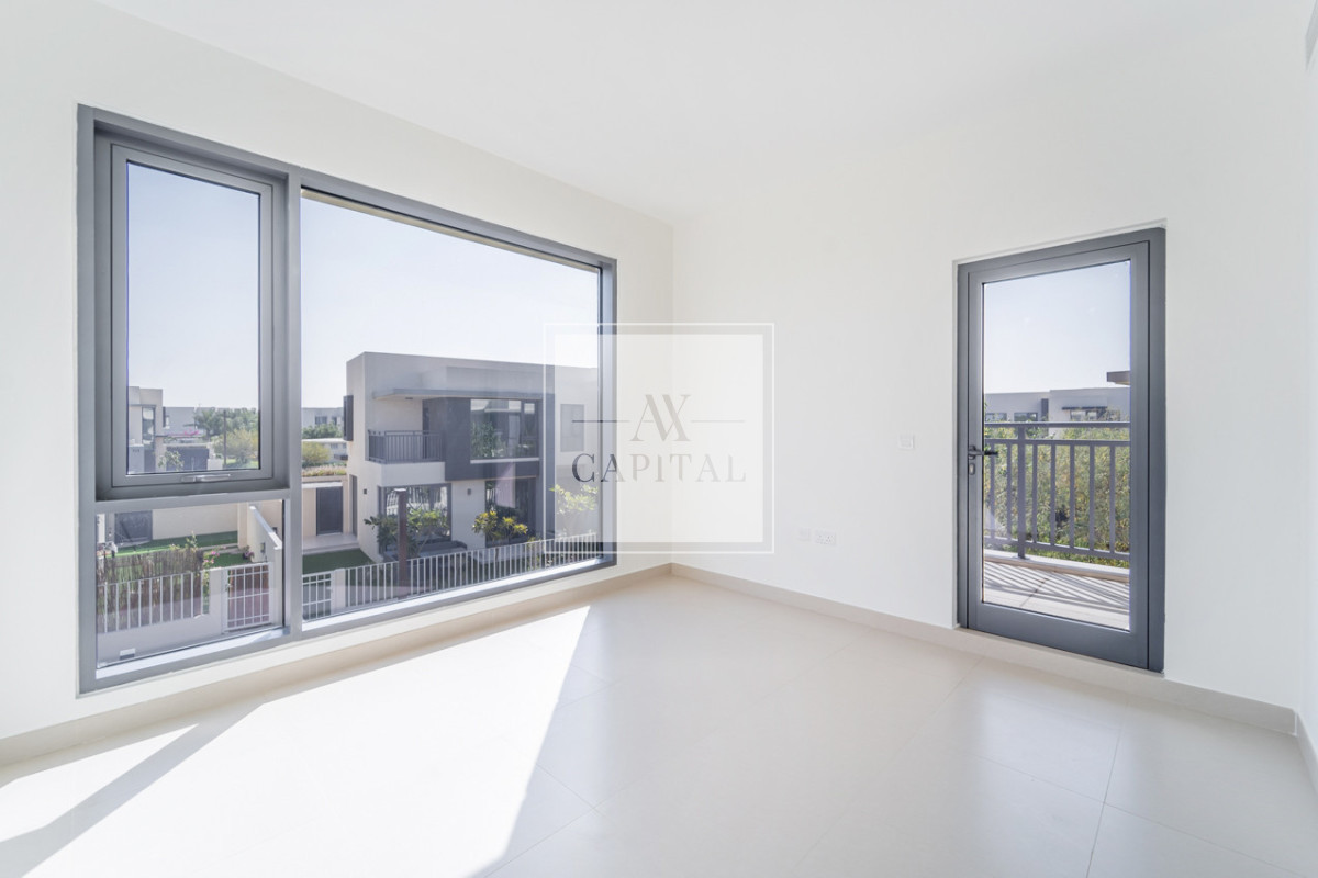 Large Plot | True Corner | Vacant Now