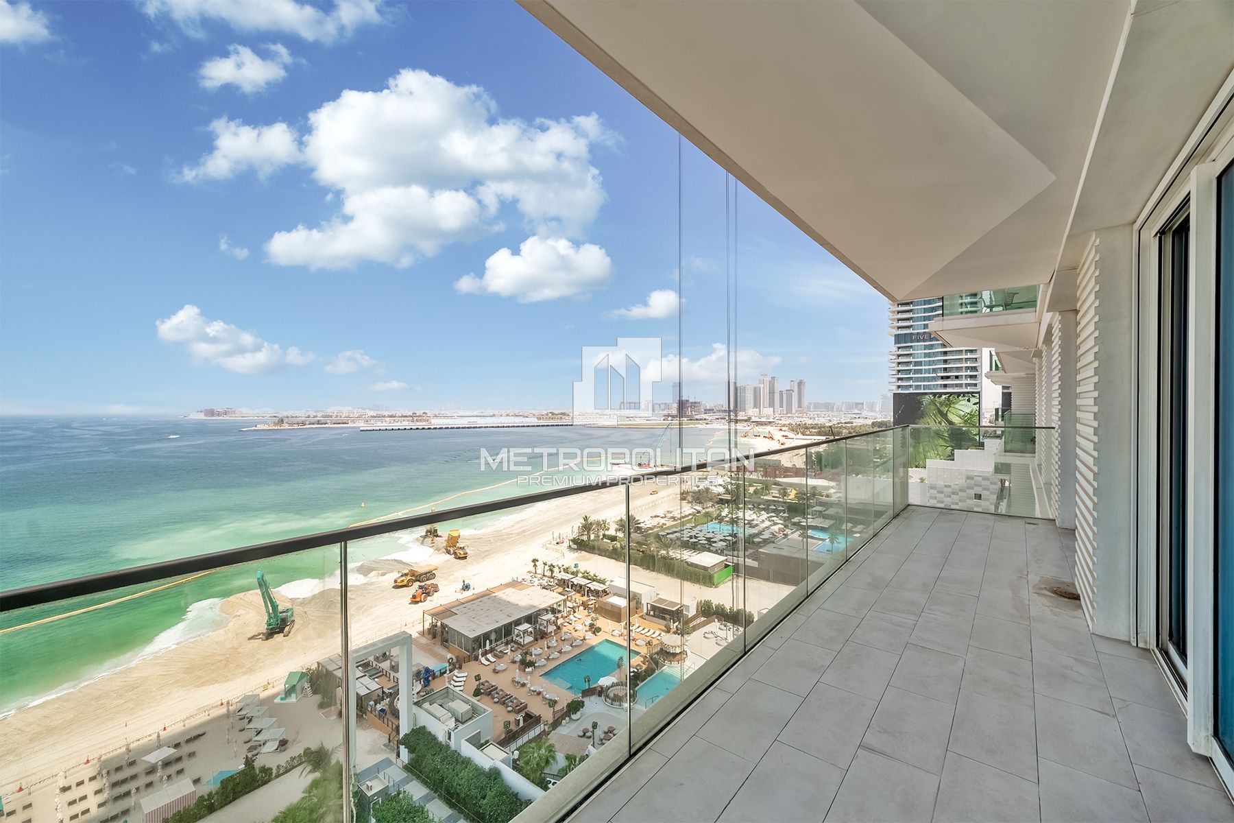 Spacious 2 Bed | Beach Access | Ready to Move In