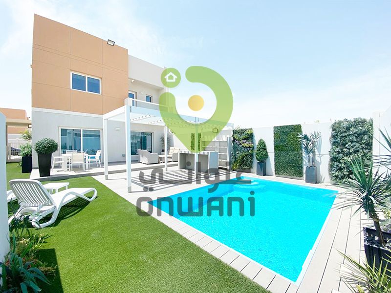 FULL COMMUNITY VACANT PRIVATE POOL COOL LIFESTYLE