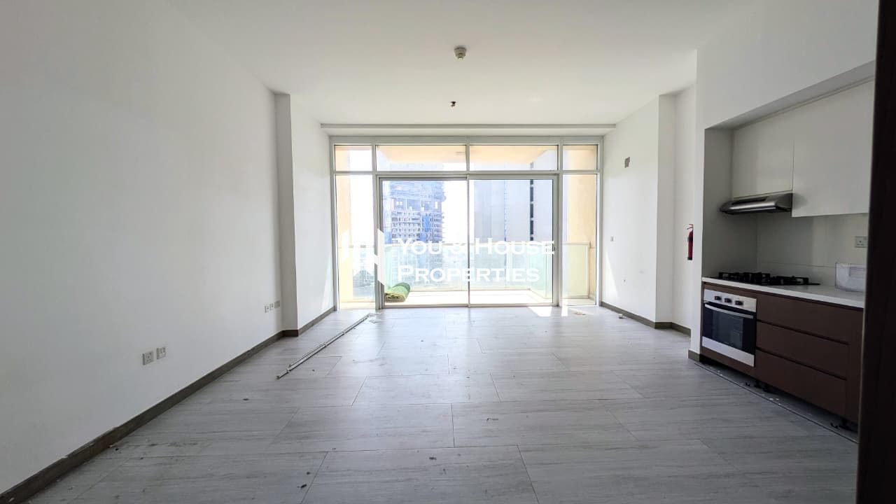 Large Size Studio Apartment I Comfortable Living I Park & Pool View
