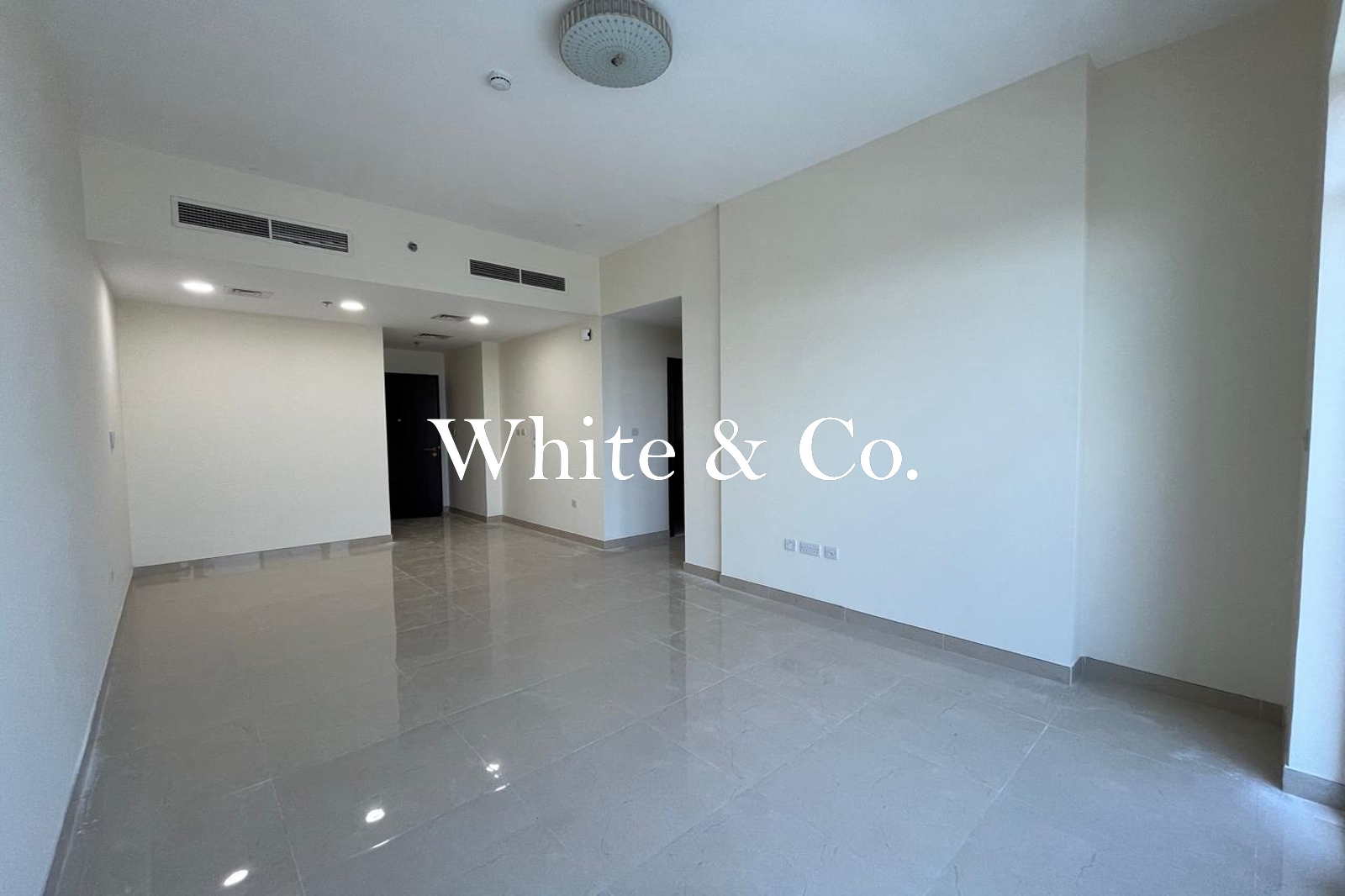 Community View | Bright | Close to Metro