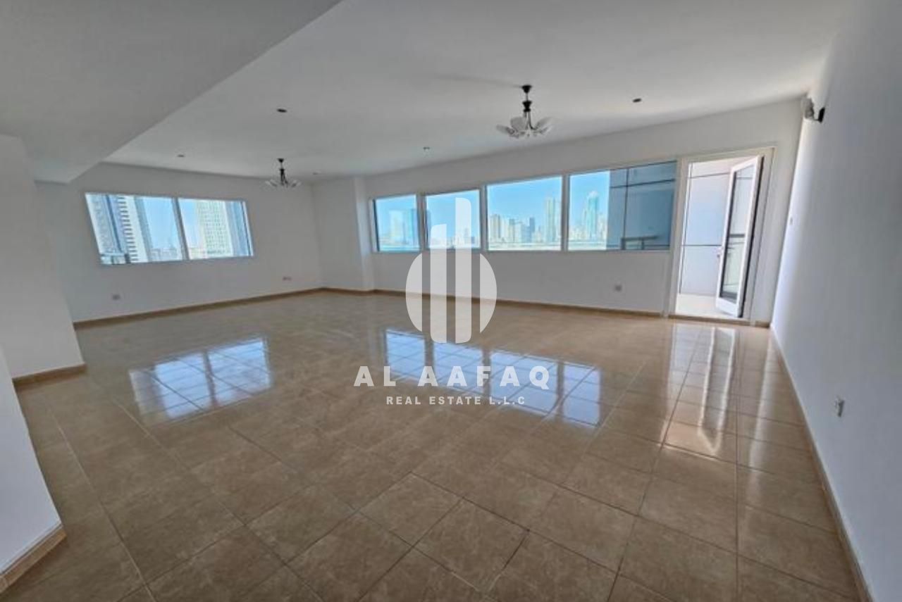 Spacious 3BHK| All Master Bedrooms| Full Sea View | Maids Room