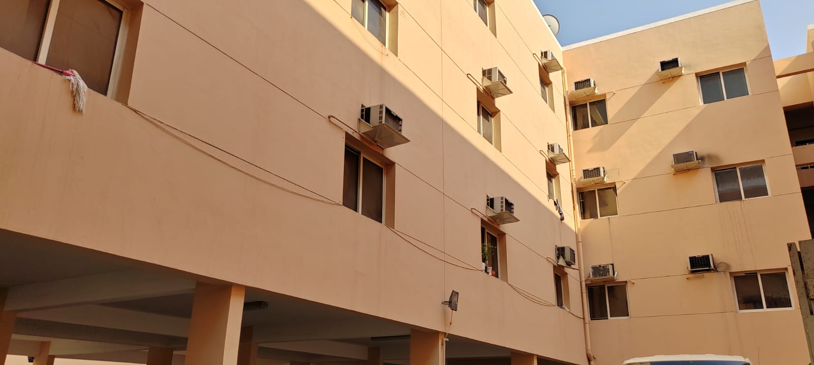 Spacious rooms in staff accommodation - Ejari & MOHRE approved - capacity 7 people per room