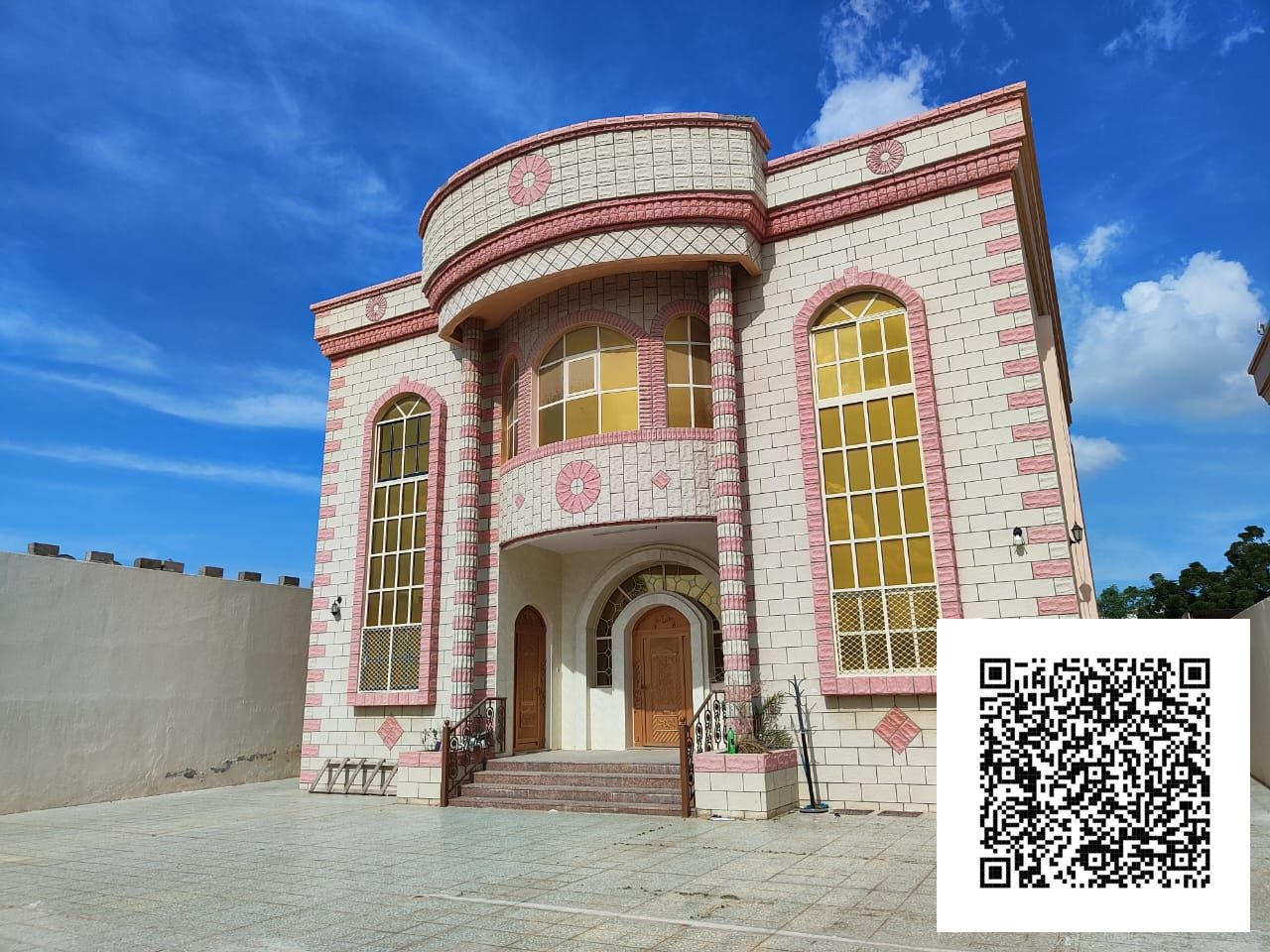 Hot Offer! Urgent Sale 6400 Sq ft Beautiful Villa