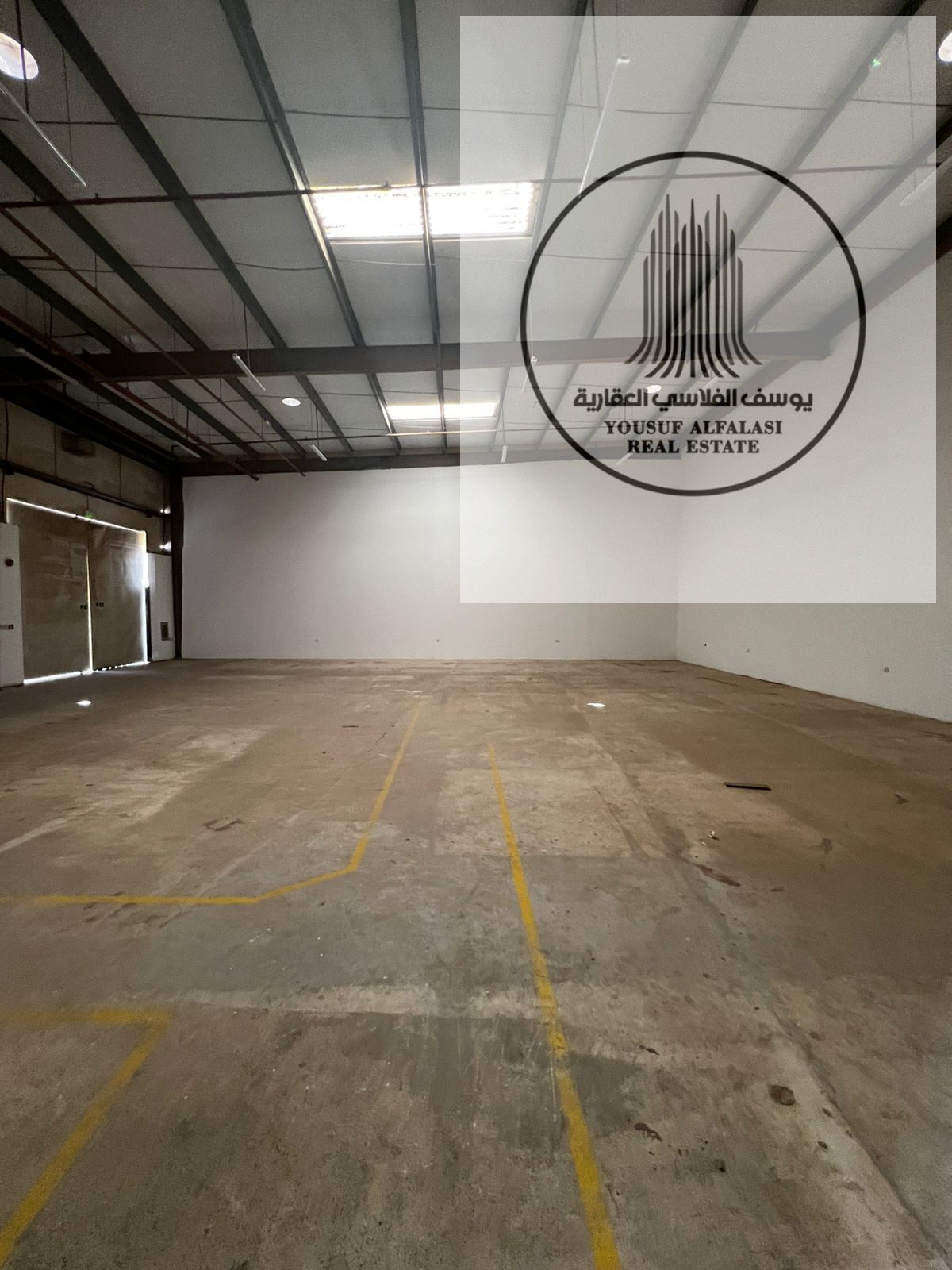 3,000 square feet warehouse, 15 kilowatt electricity, ready for delivery.