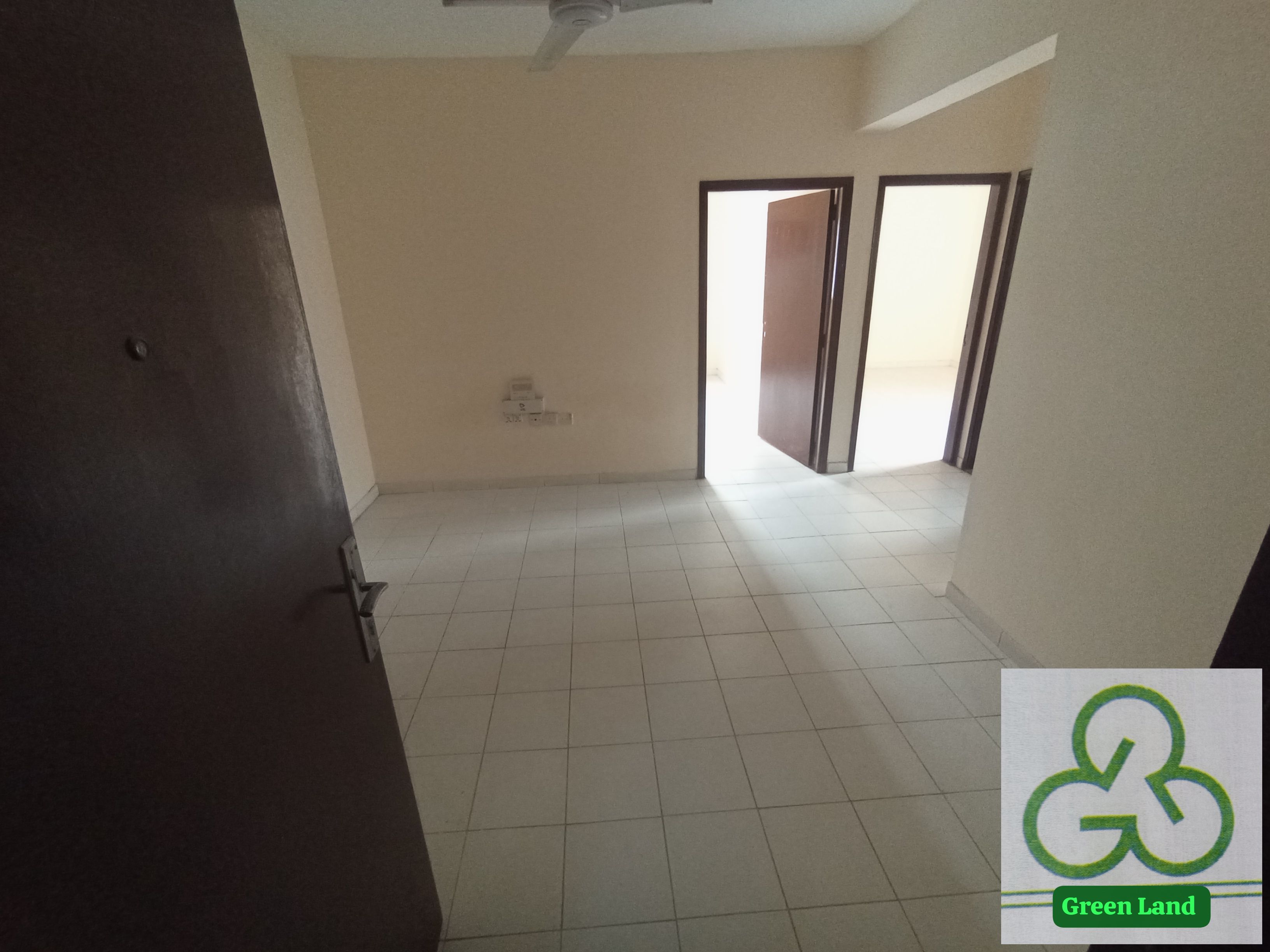 Limited Offer 2 BHK Only For Family // Window Ac // Central Gas // Open Area Free Parking // Family Building // Only 28K