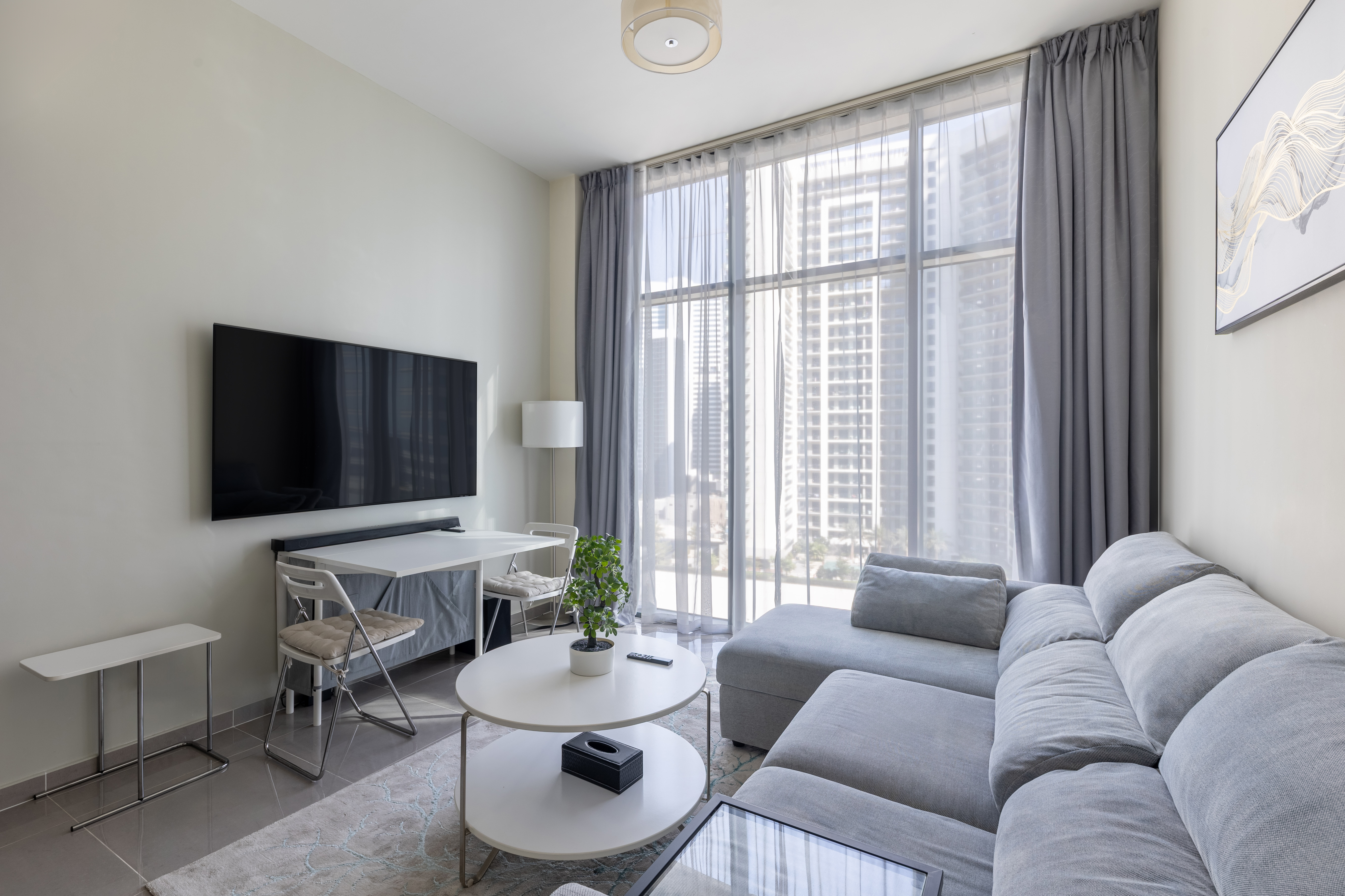 Modern 2BR Apartment in Merano Tower, Business Bay