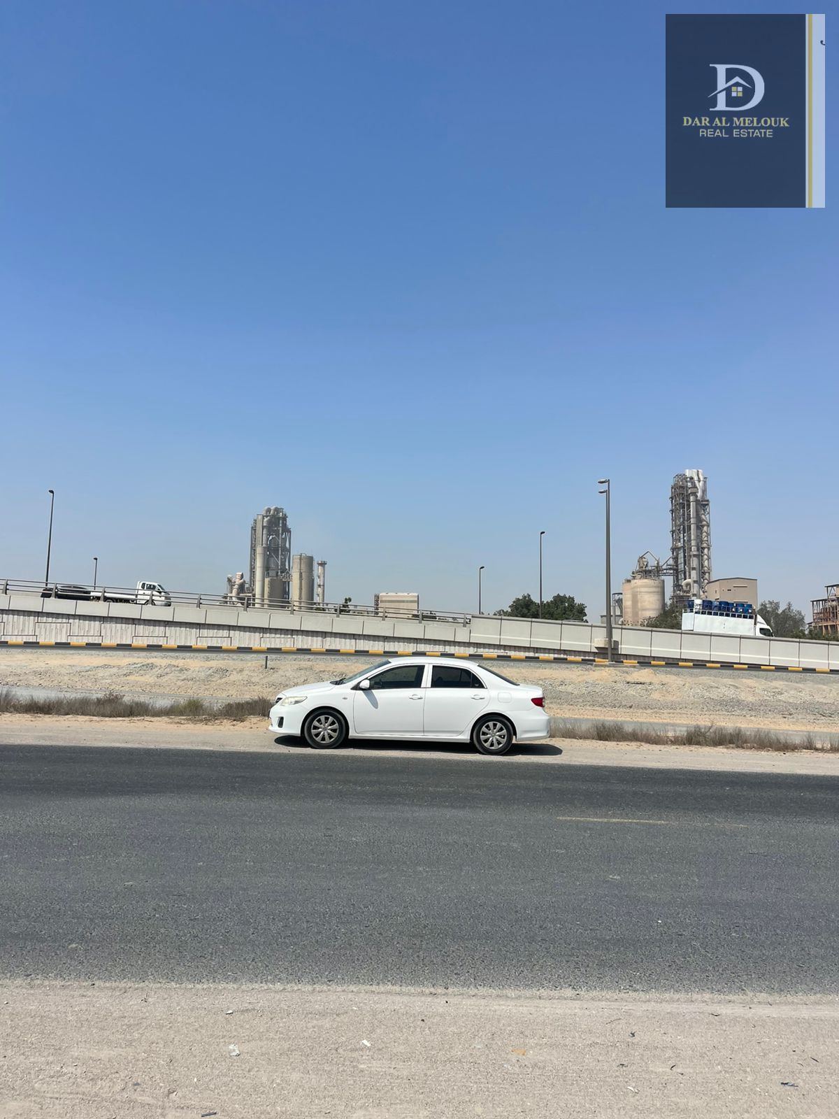 For sale in Sharjah, Al Sajaa area Commercial land Industrial area 38700 square feet Building permit for shops Office showroom in front Wareho
