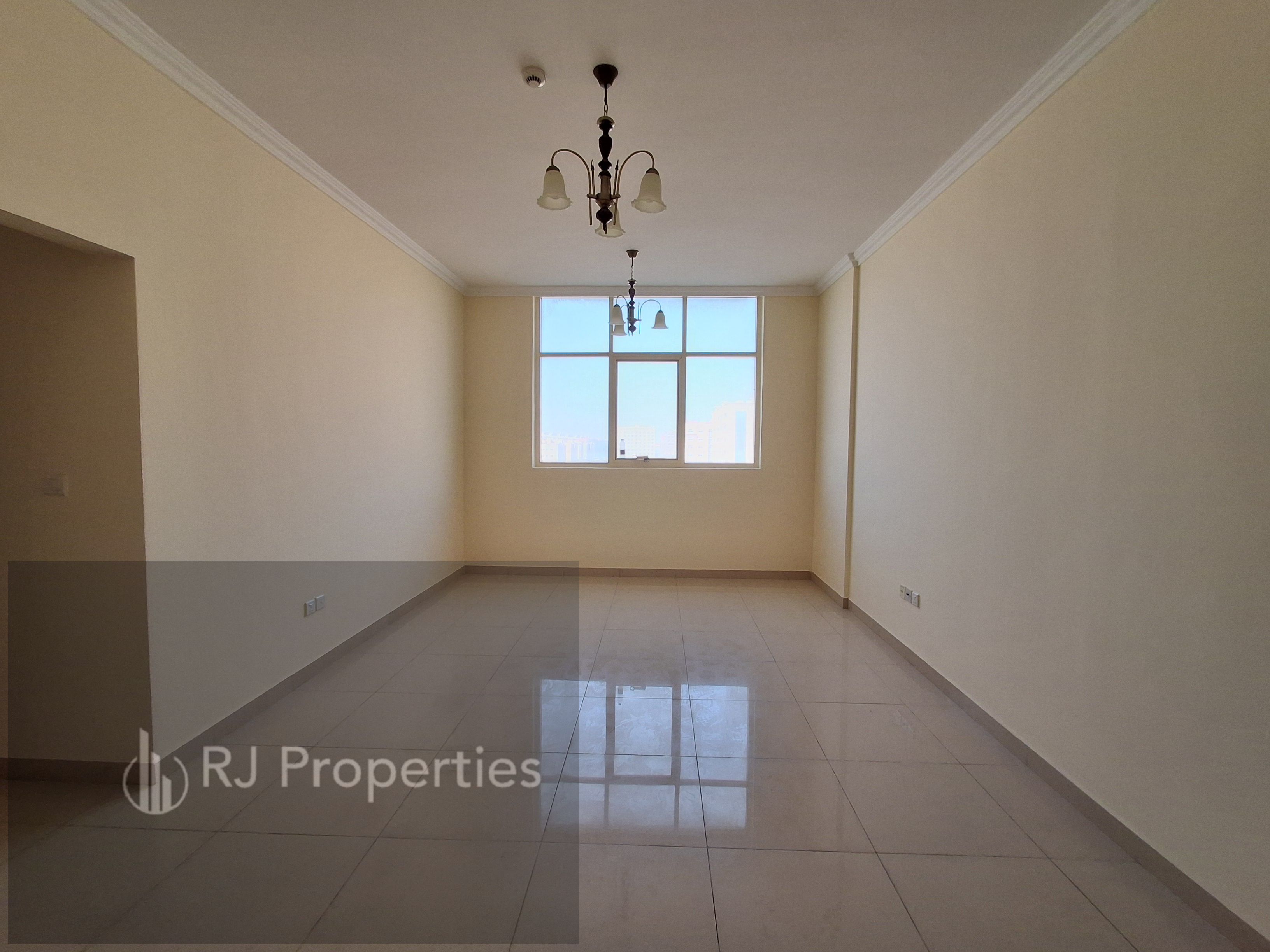 3 bhk apartment - family area - coverd parking - wardrobes