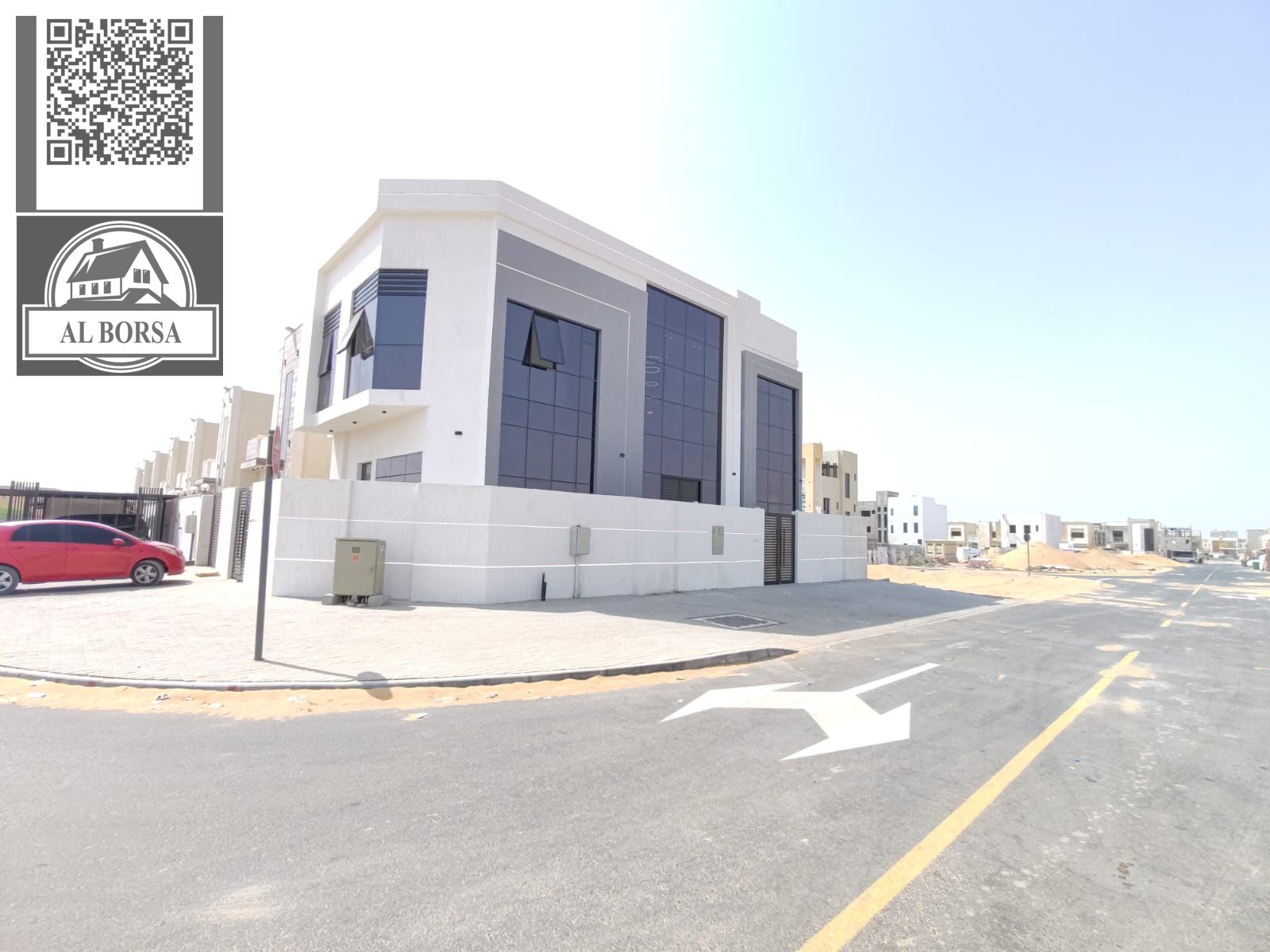 Villa for rent in Ajman Al Helio on the corner of two streets, beautiful location, payment facilities