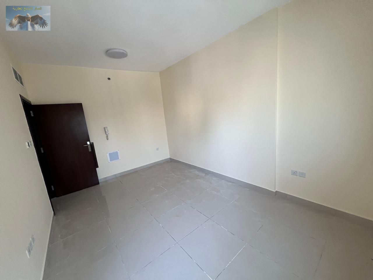 1BHK Apartment with built-in wardrobes, prime location, deluxe finishes, and spacious layout, close to all services and public transportation.