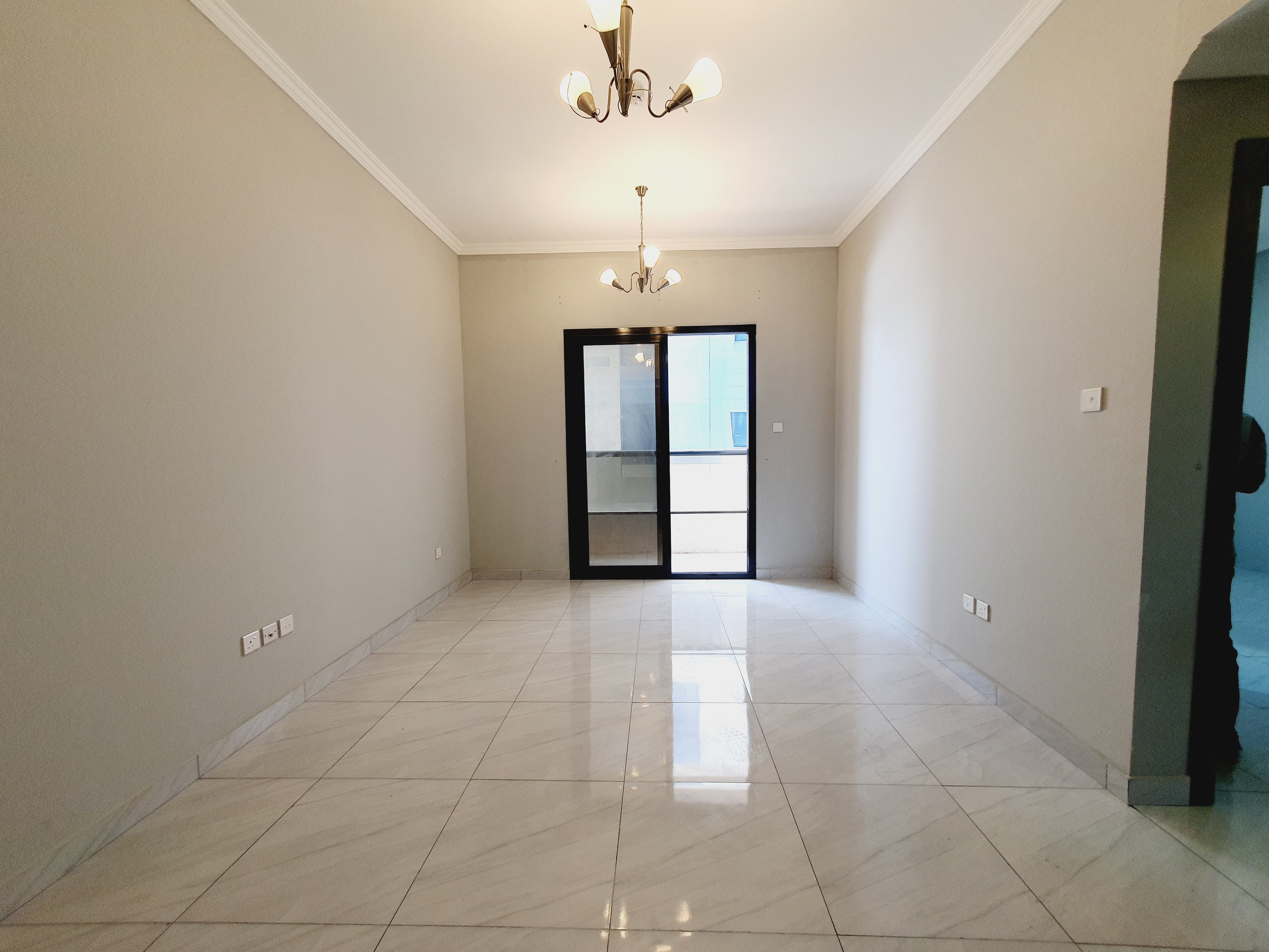 Like brand new 1bhk with balcony and 2 washroom close to emirates road