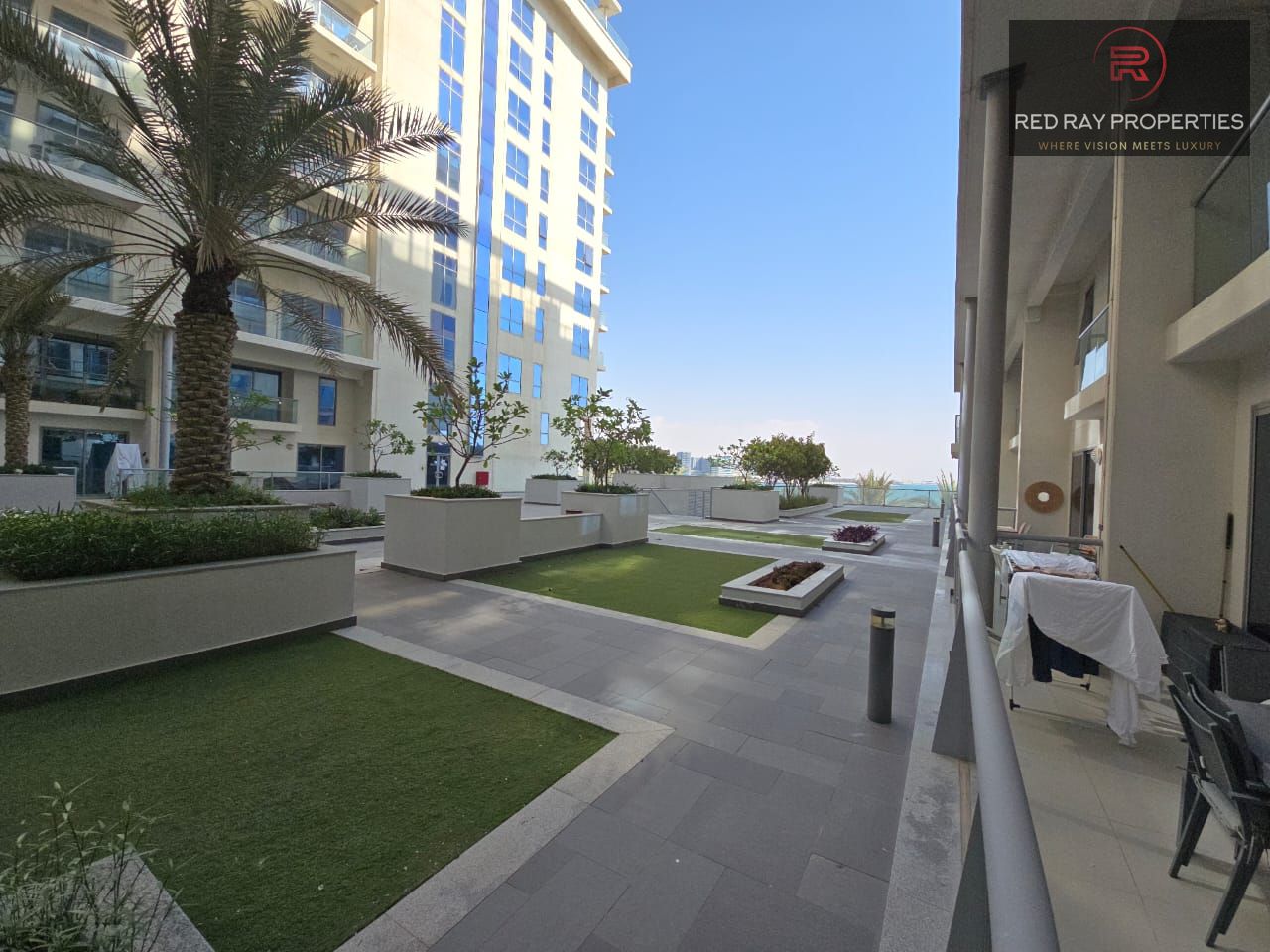 Highly Upgraded Duplex Apartment | Pacific Yearly