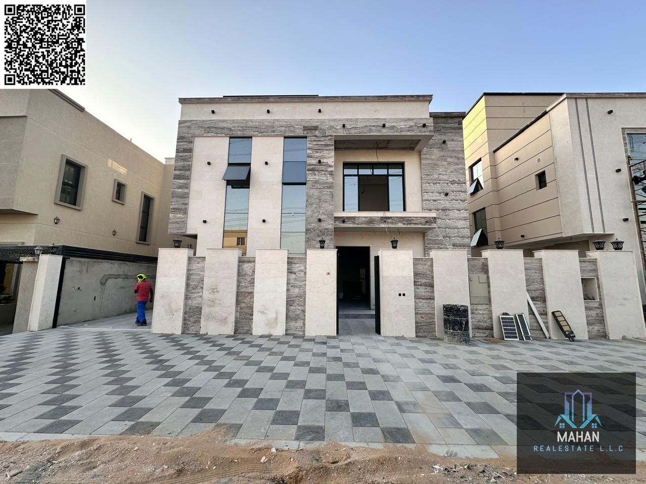 Unique 6BR Villa with Extra Roof Space | Near Yasmeen Hypermarket | AED 1.8M Negotiable