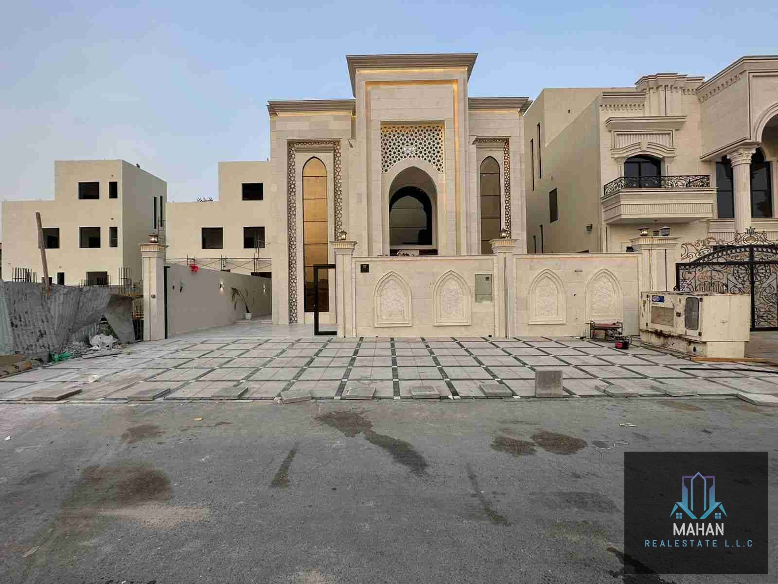 Classic villa for sale in Al Helio 2* Opposite Al Yasmeen Park Directly from the owner Near Sheikh Mohammed bin Zayed Road Land area / 3,350 square feet The villa consists of 5 master bedrooms with built-in wardrobes A sitting room and a hall A main kitch