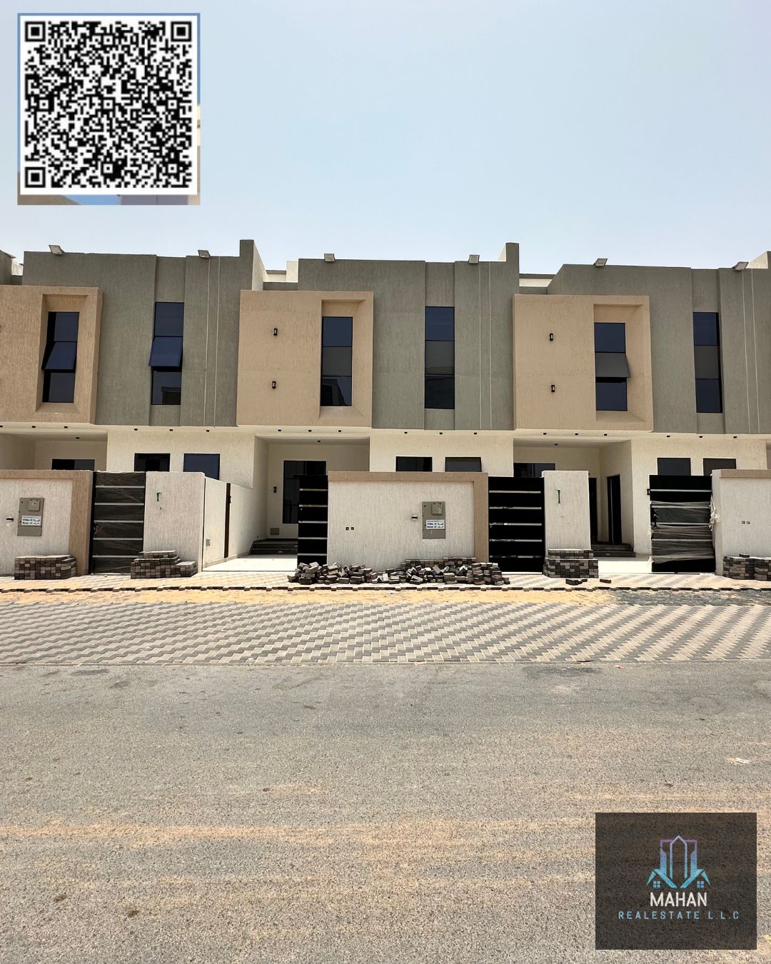 4 bedroom townhouse good looking land area 1950 square feet