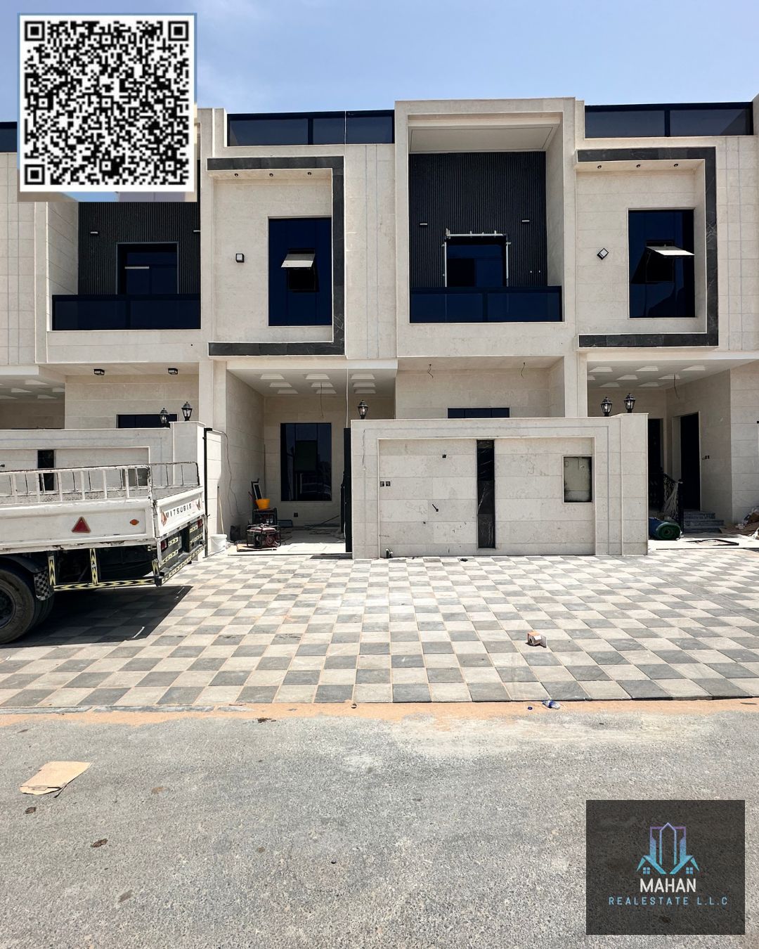 4 bedroom townhouse good looking