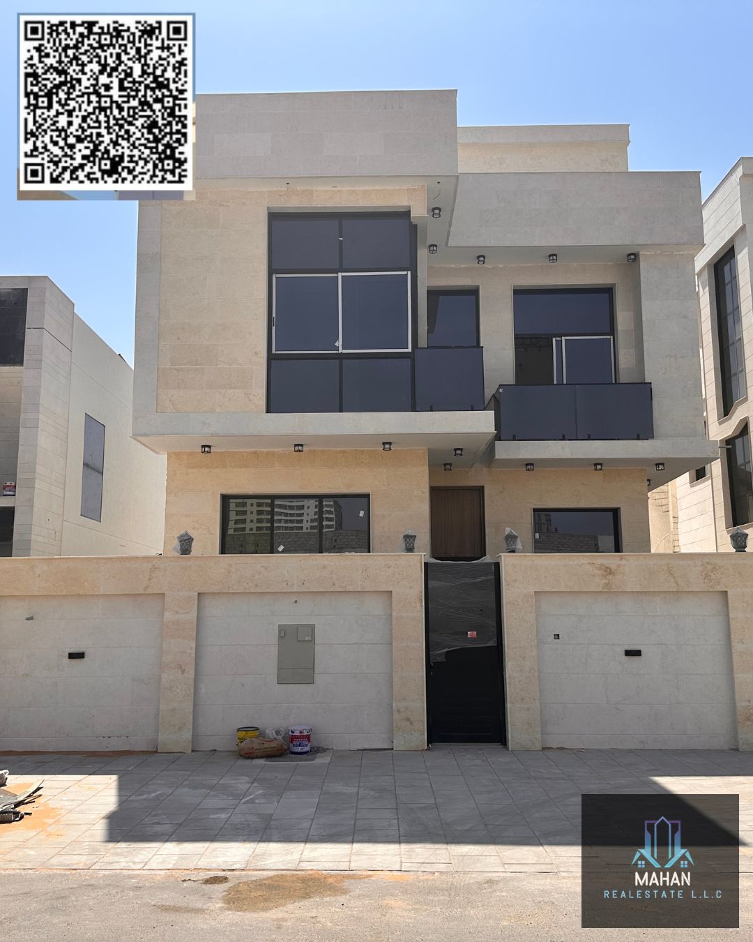 5 bedroom villa majlis hall land area 3014 square feet build up area 3800 square feet al including price front garden