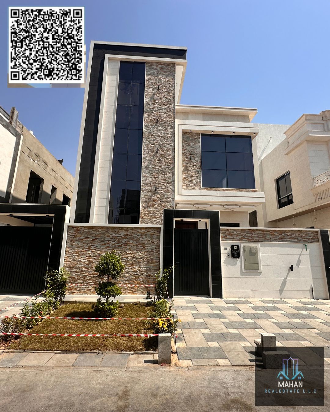 5 bedroom villa majlis hall land 3015 square feet build up 3800 square feet roof top