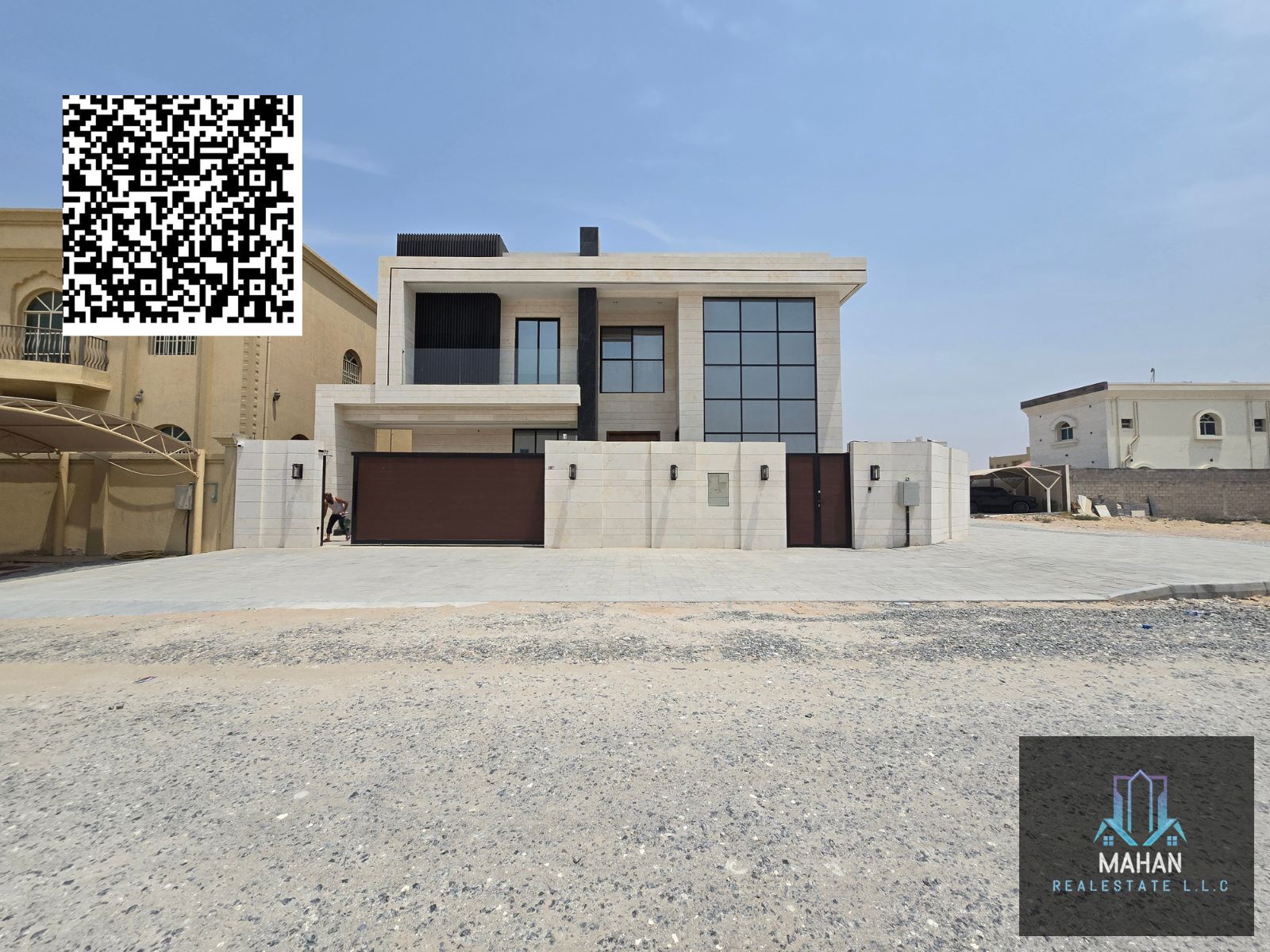 5 bedroom villa hall majlus with roof
