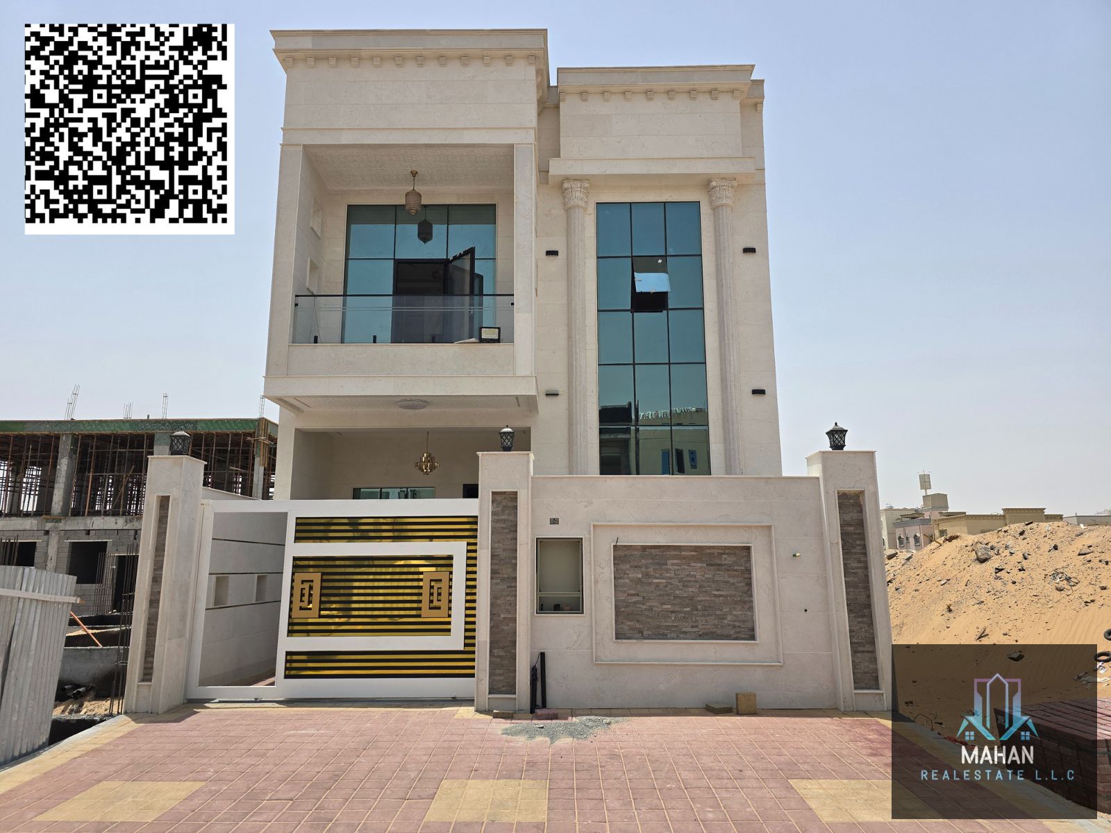 4 bedroom town house good location